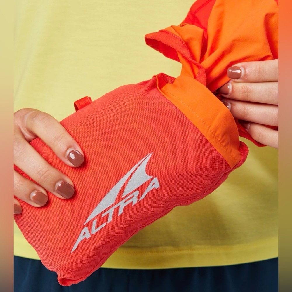 ALTRA WOMEN'S TRAIL WIND JACKET